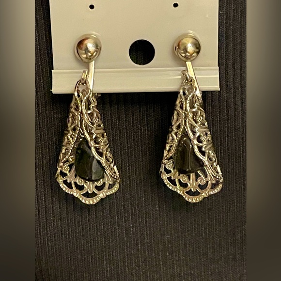 Vintage Sterling and onyx jewelry pairing. Beaded necklace with wired floral - Picture 4 of 4